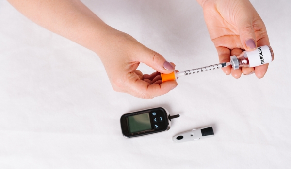 How to inject insulin syringe