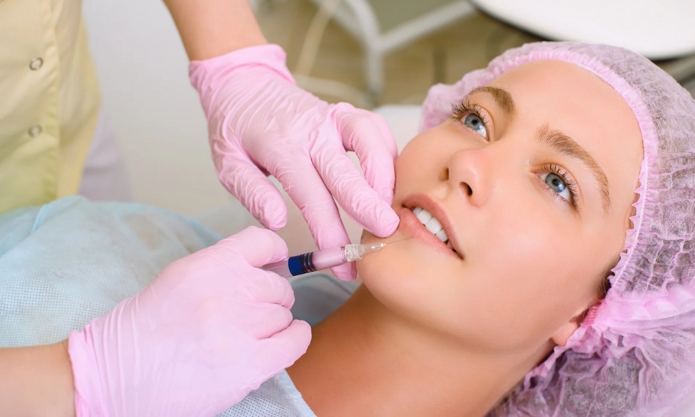 How long do the effects of hyaluronic acid fillers typically last
